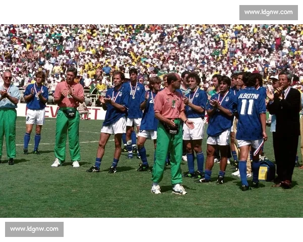 世界杯荣耀之战：全球球迷齐聚一堂见证足球梦想与传奇的诞生