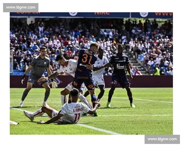 深入解析本赛季关键足球赛事战术与球队表现趋势